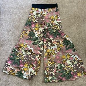 BB Dakota palazzo pants